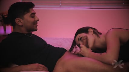 Chanel Camryn & Max Fills Lesbian Webcam Action