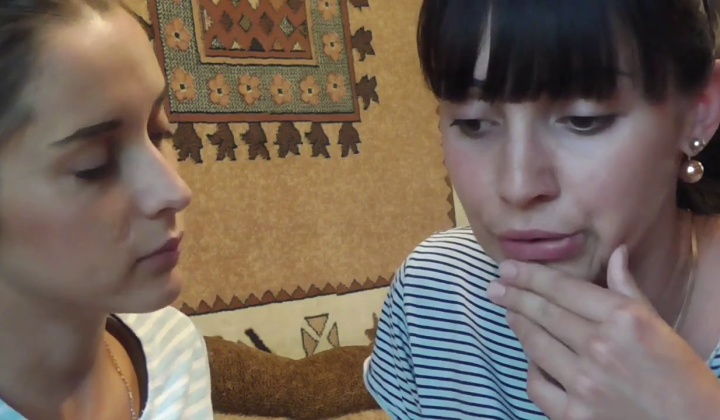 tongue kissing (720) ?