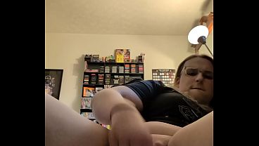 Solo Lesbian Masturbation Scene