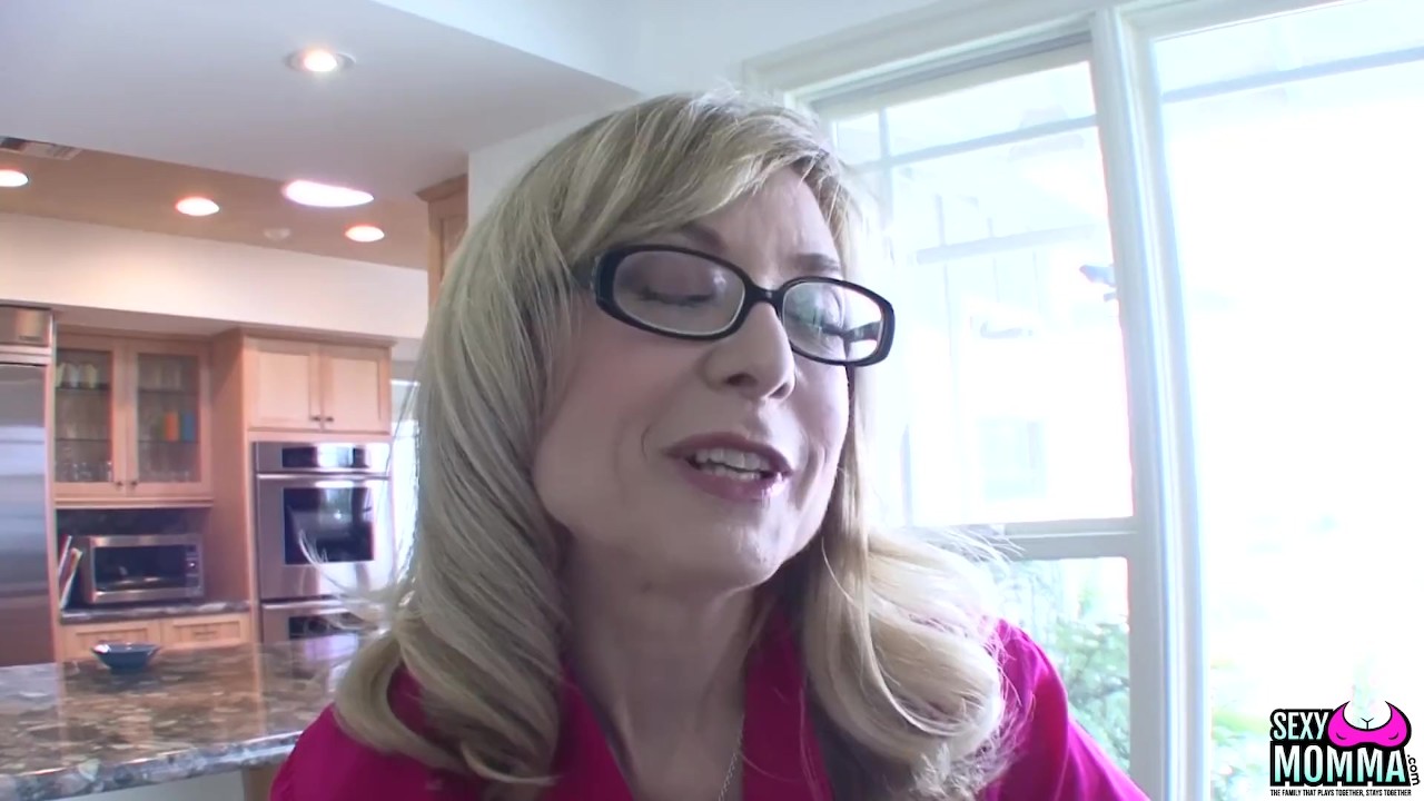 Mature Cougar Stepmom Seduces Young Lesbian