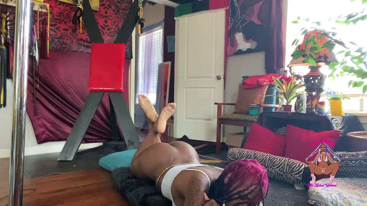 Lesbian Mistress Dominates Submissive Girl