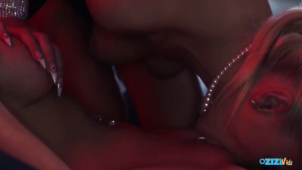 Lesbians Enjoy Anal Fingering And Stimulation