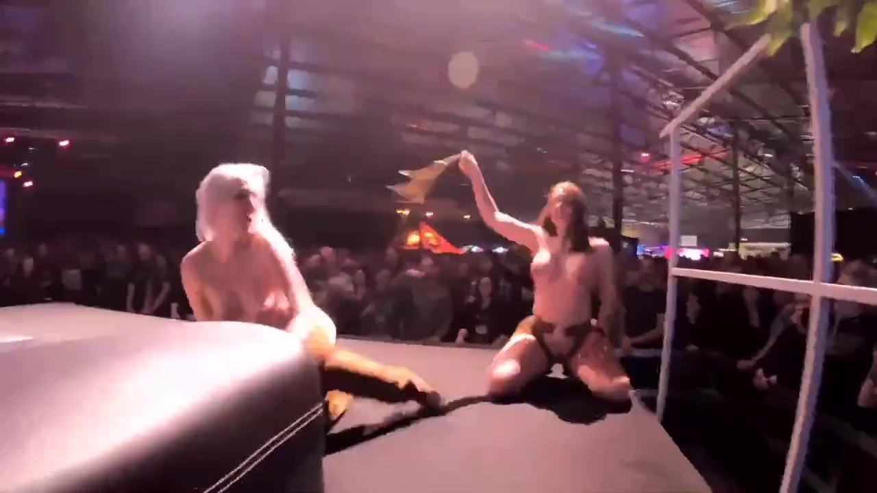 Latina Cowgirls Lesbian Show in Latvia